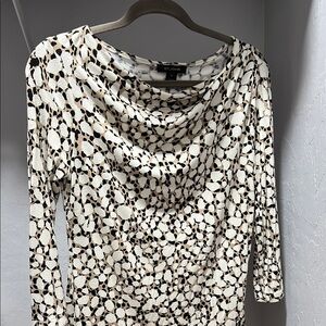 St. John Cream and Black Abstract Top